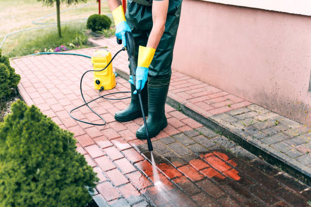 Spring Cleaning in Four Corners, MD